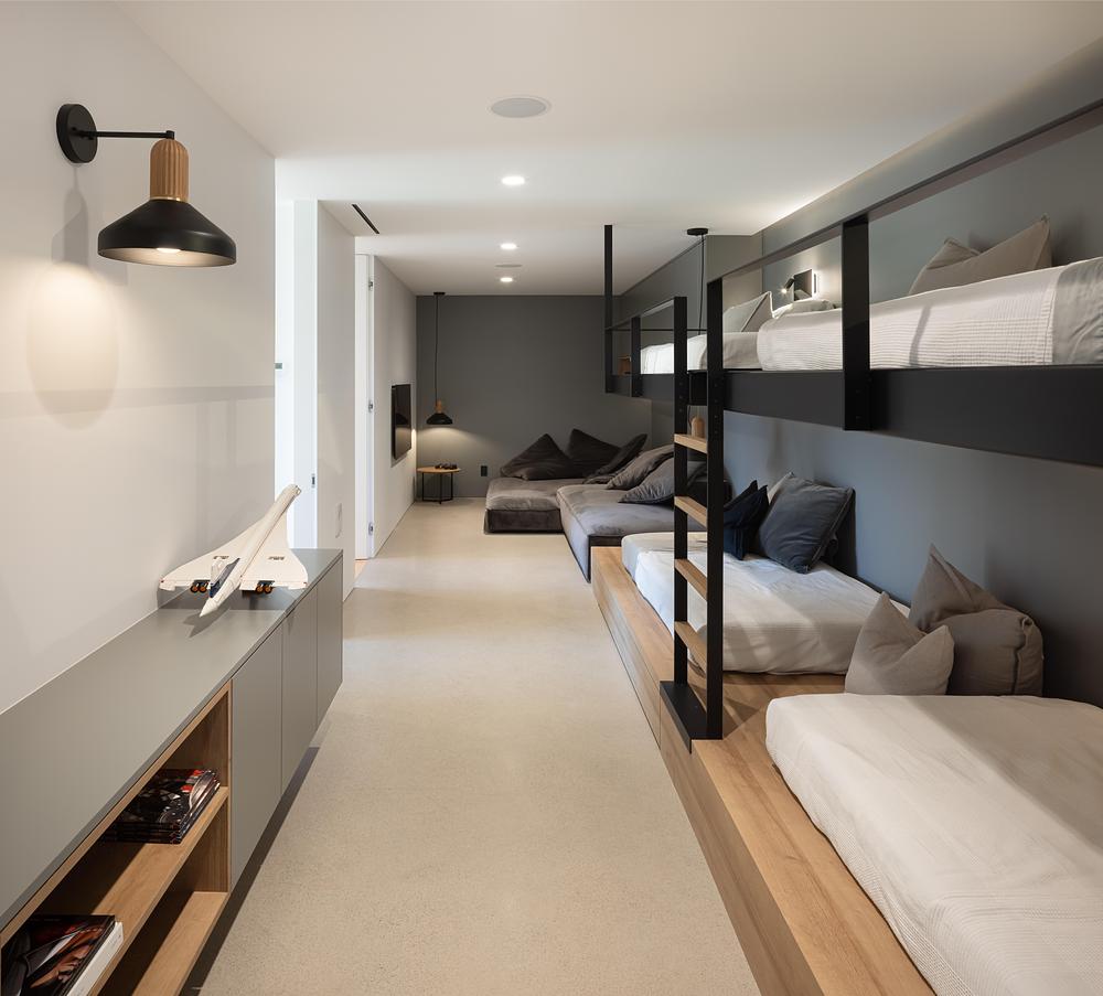 The Albatross - A Modern Family Retreat in Quebec by MU Architecture