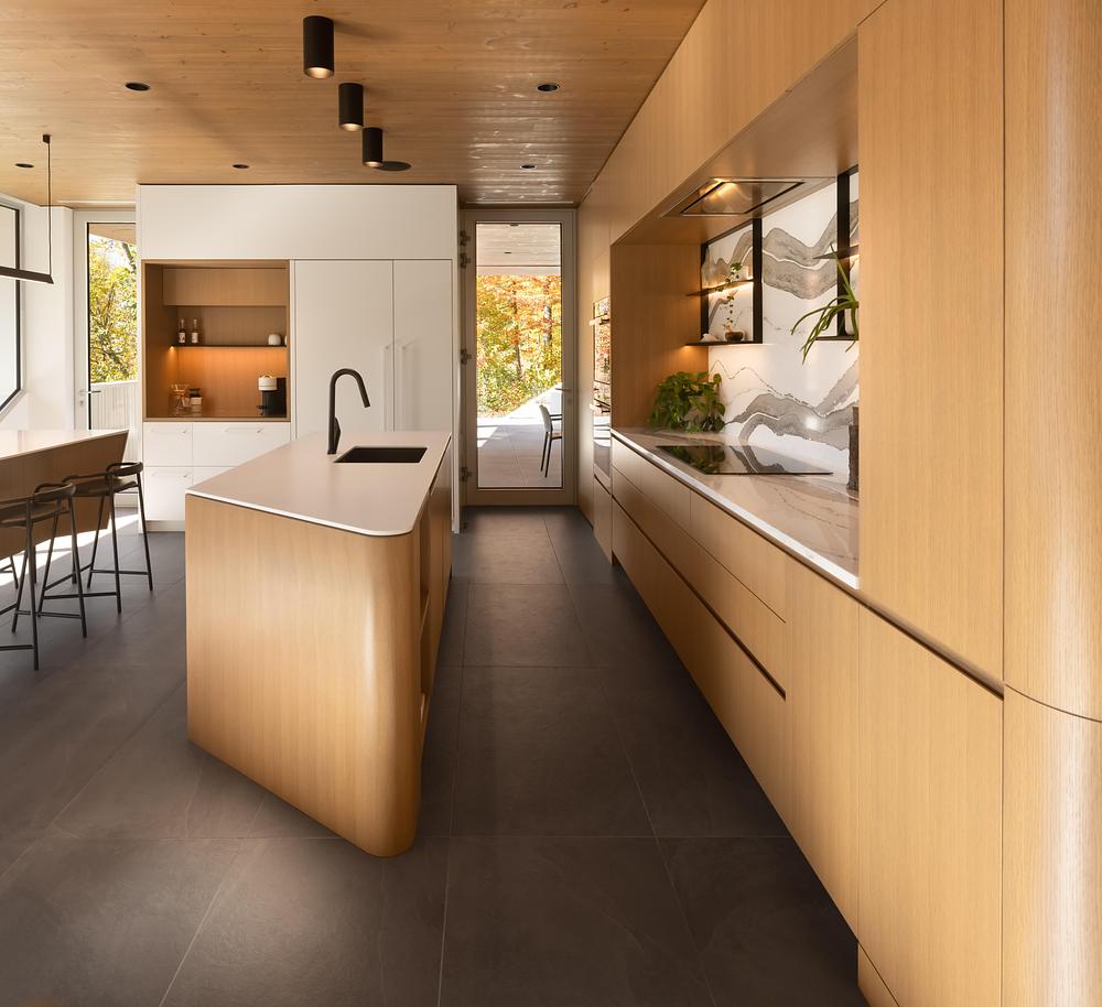 The Albatross - A Modern Family Retreat in Quebec by MU Architecture