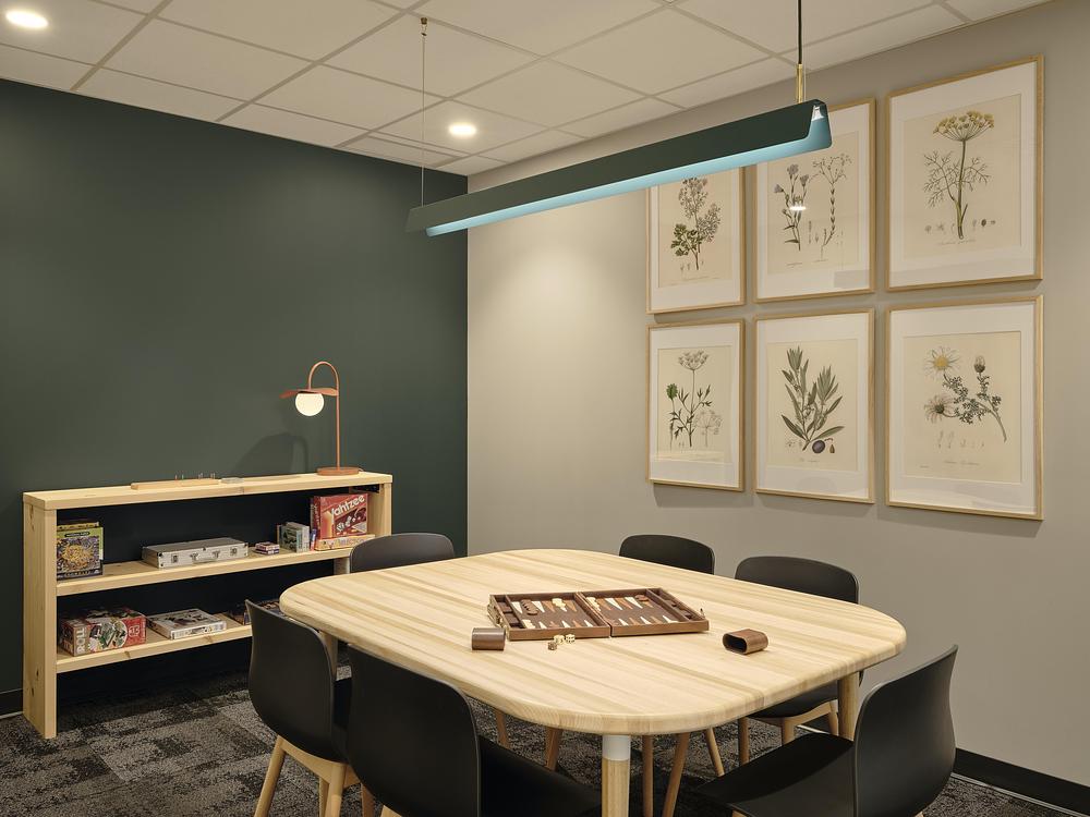 Cloria Beloeil retirement home game room