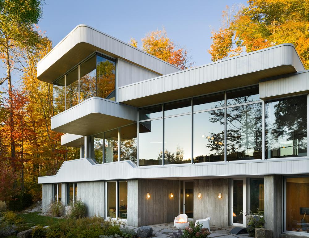 The Albatross - A Modern Family Retreat in Quebec by MU Architecture