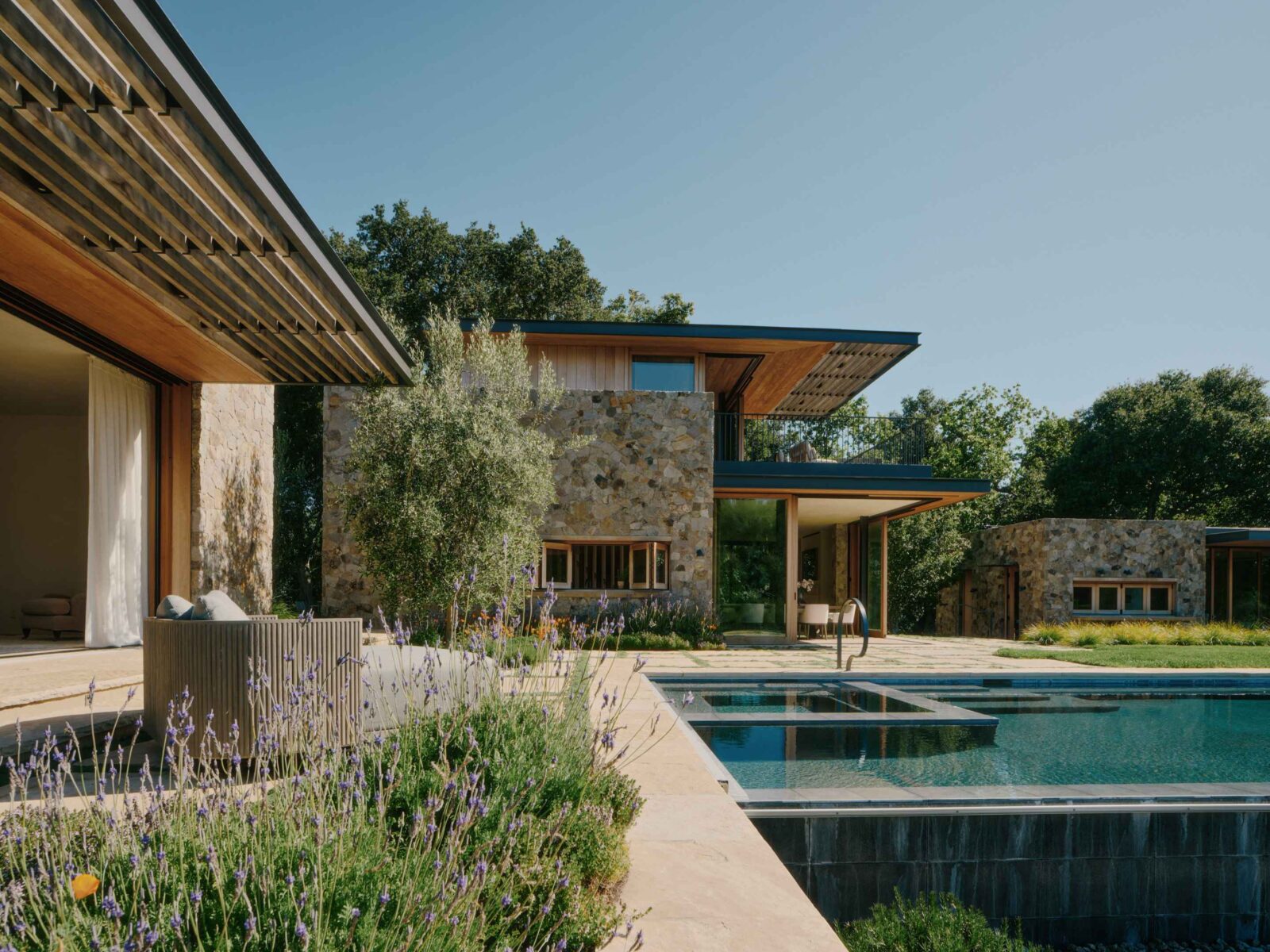 Stone Villa by Feldman Architecture