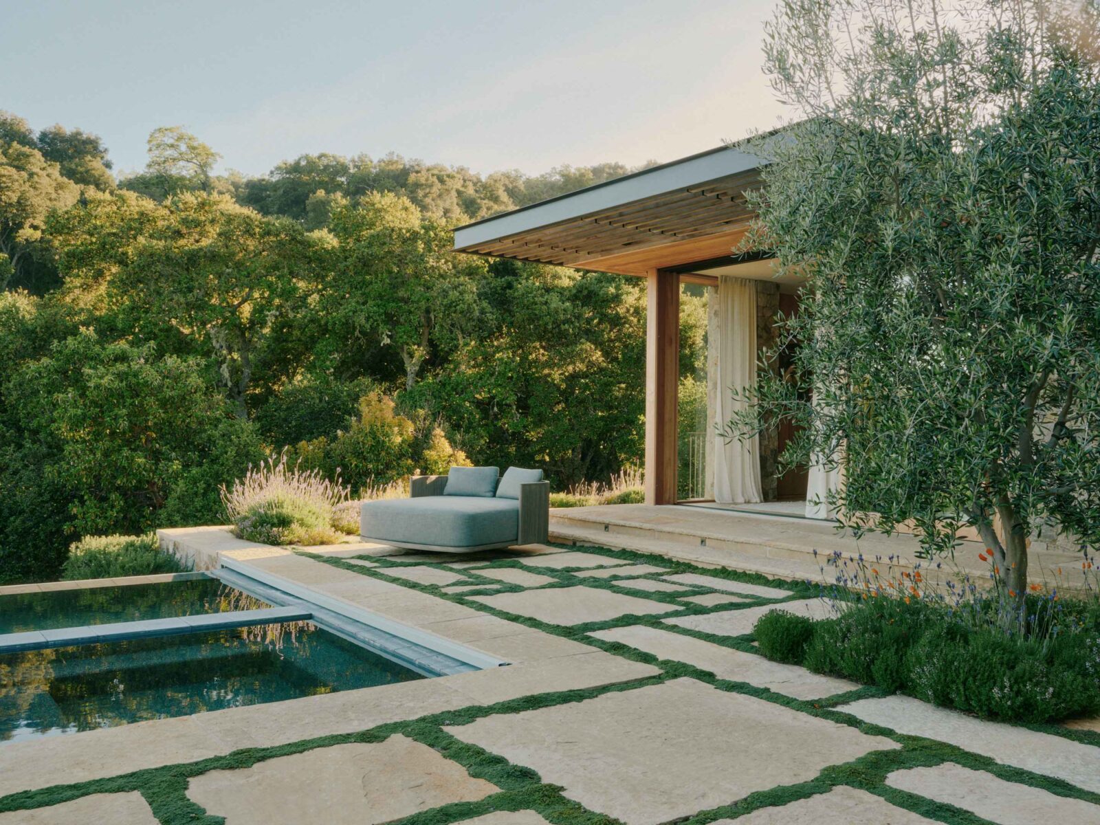 Stone Villa by Feldman Architecture