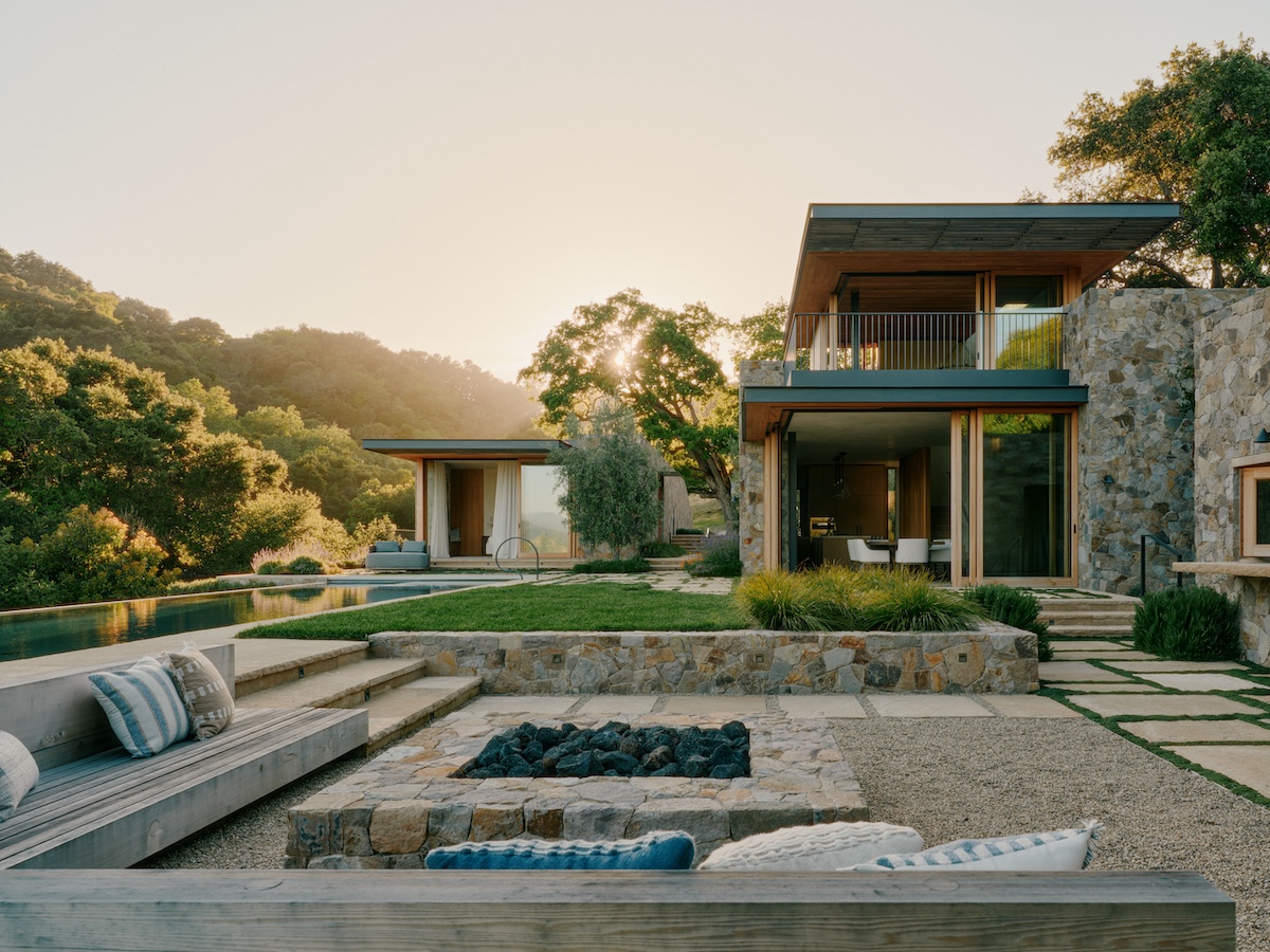 Stone Villa by Feldman Architecture