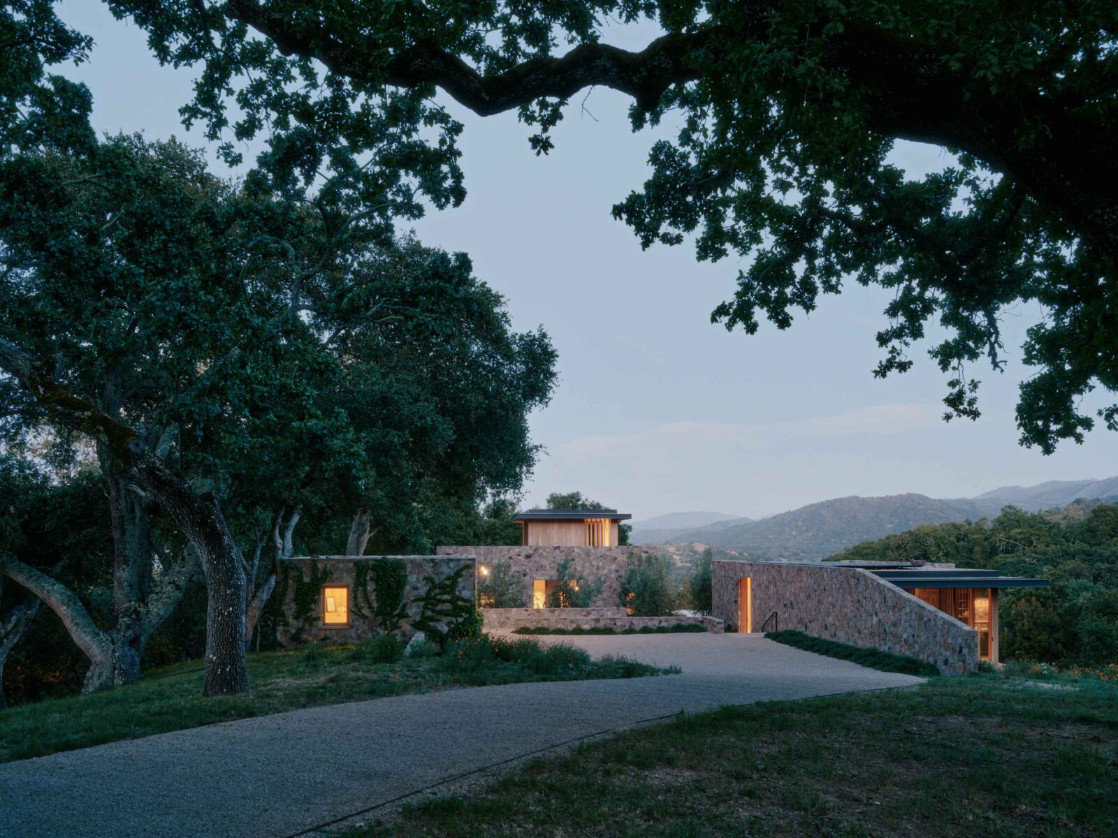 Stone Villa by Feldman Architecture