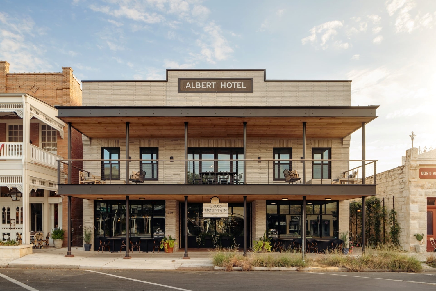 Old Albert Hotel
