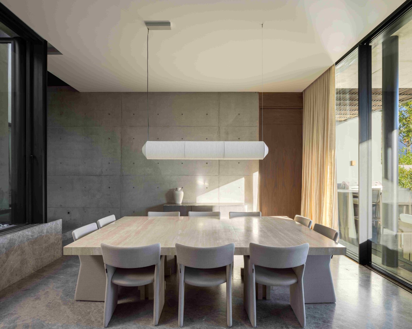 Casa Ailes by Jaime Guzmán Creative Group Photo credit: Rafael Gamo