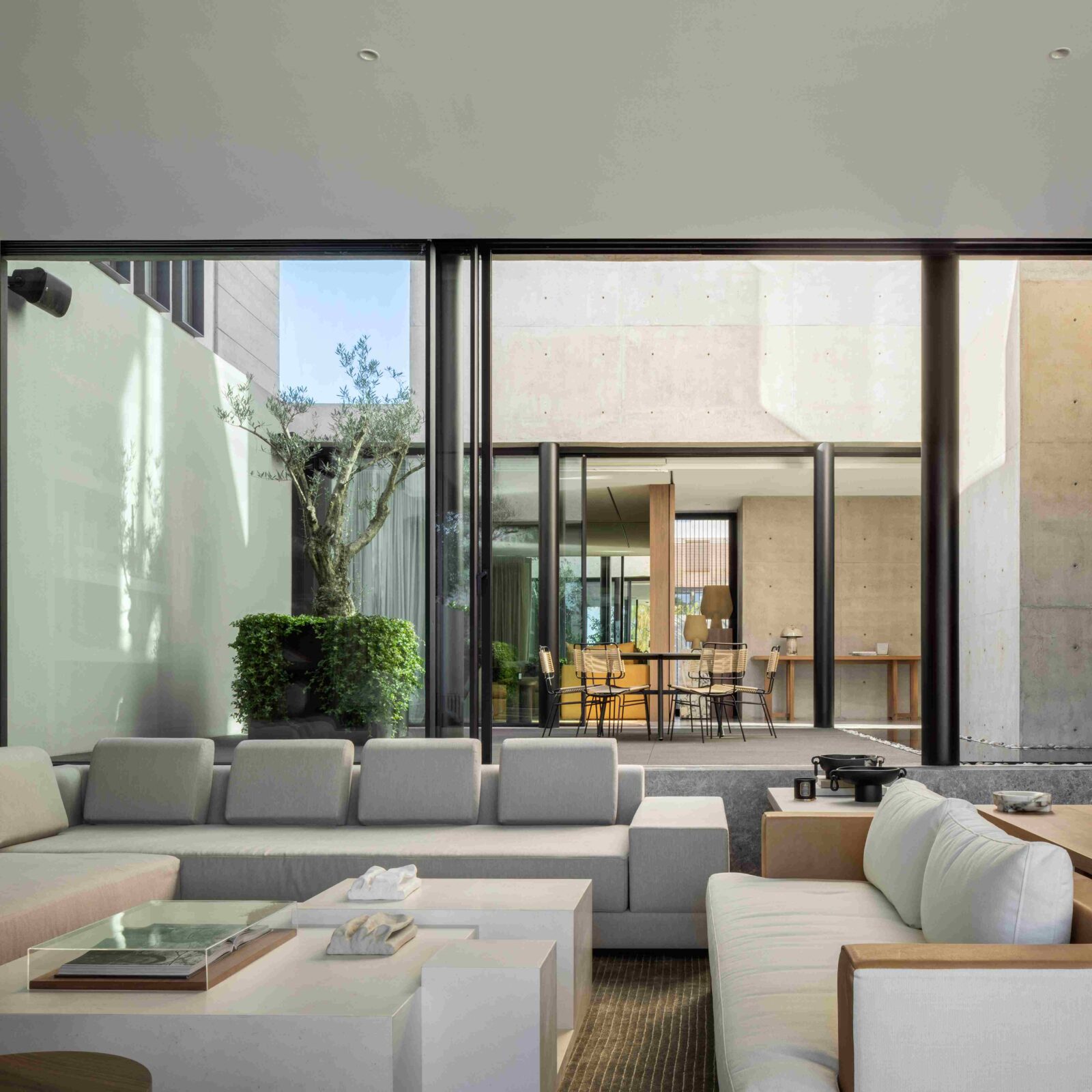 Casa Ailes by Jaime Guzmán Creative Group Photo credit: Rafael Gamo