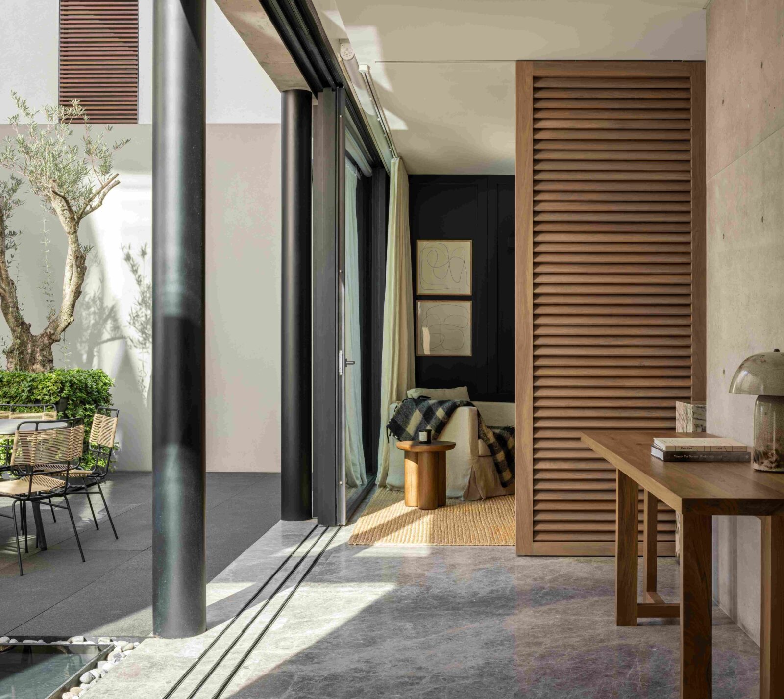 Casa Ailes by Jaime Guzmán Creative Group Photo credit: Rafael Gamo