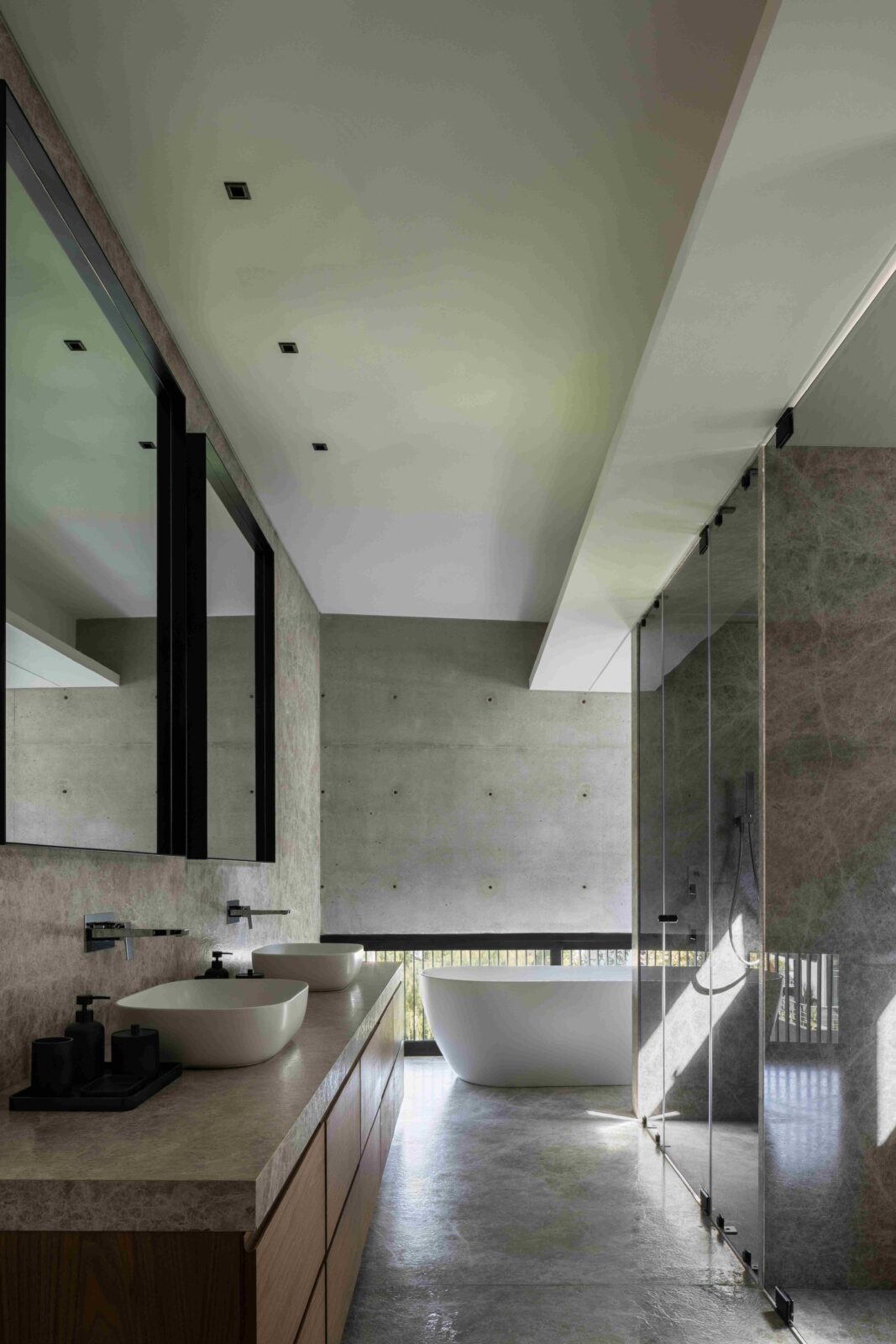 Casa Ailes by Jaime Guzmán Creative Group Photo credit: Rafael Gamo