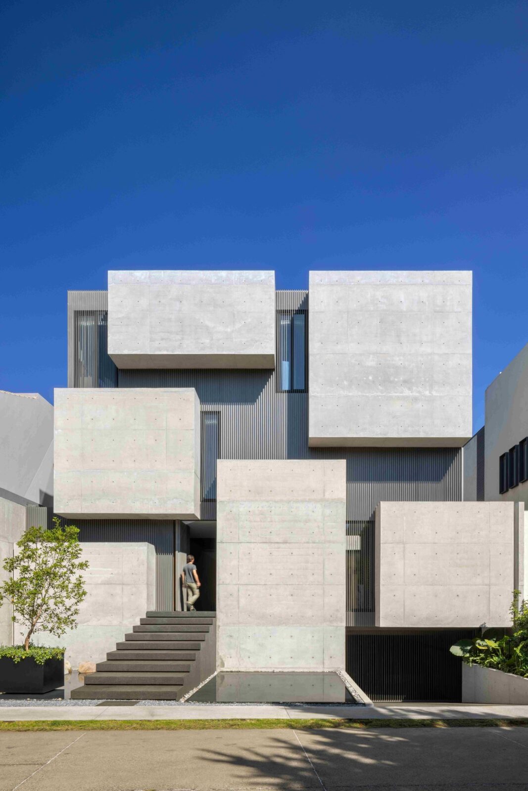 Casa Ailes by Jaime Guzmán Creative Group Photo credit: Rafael Gamo