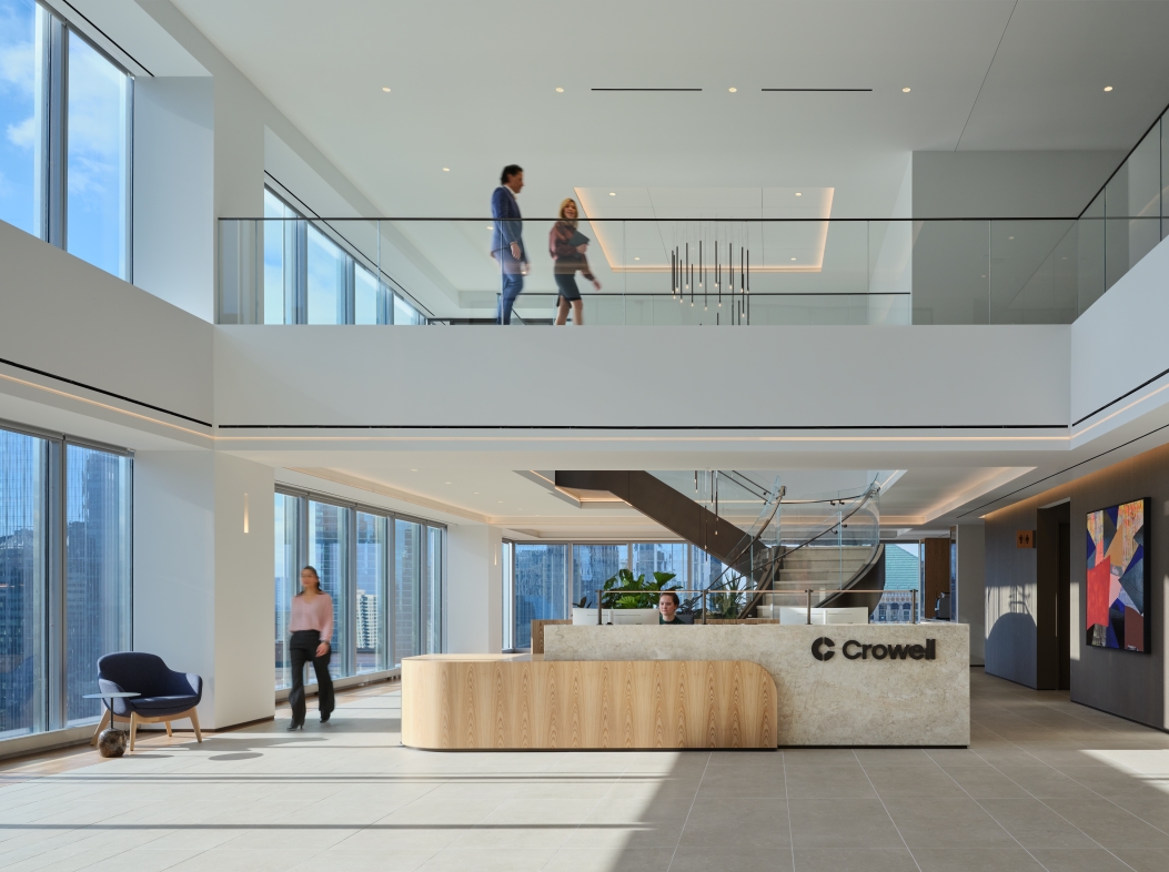 Crowell & Moring Chicago office, designed by Perkins&Will with lighting design by LOOP Lighting.