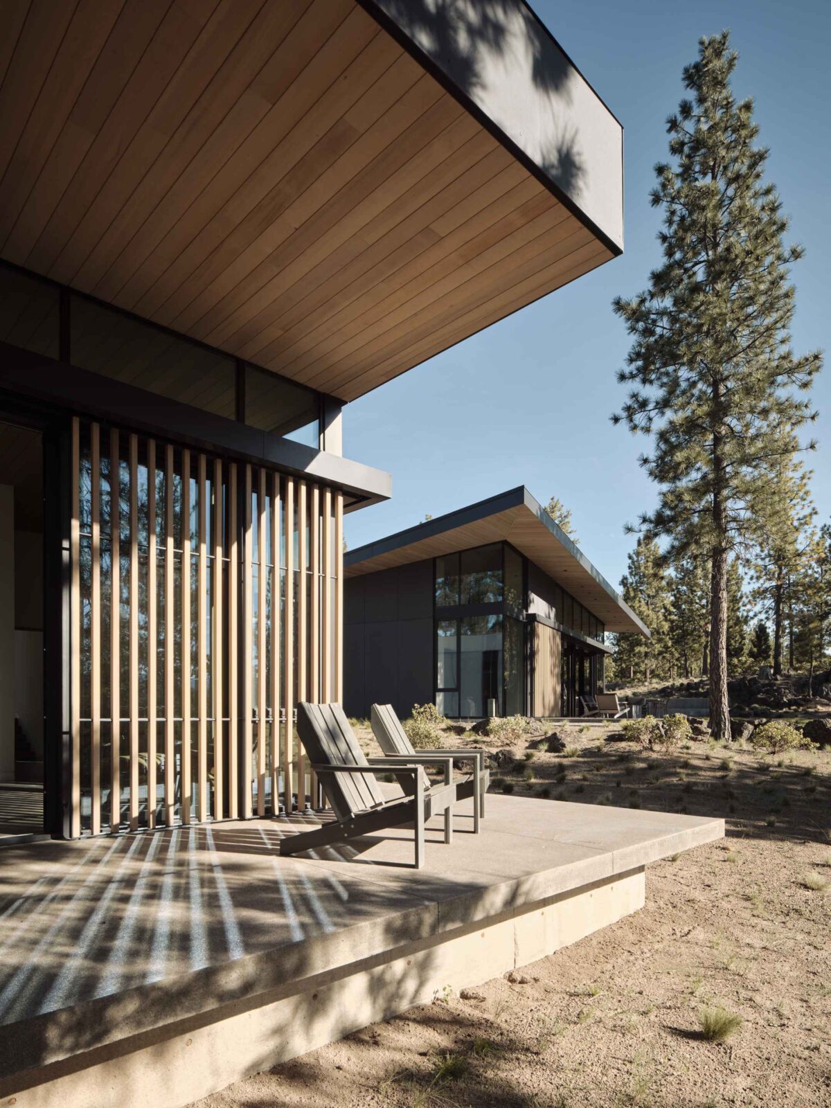 Bend Hideaway house in Oregon forest by Feldman Architecture