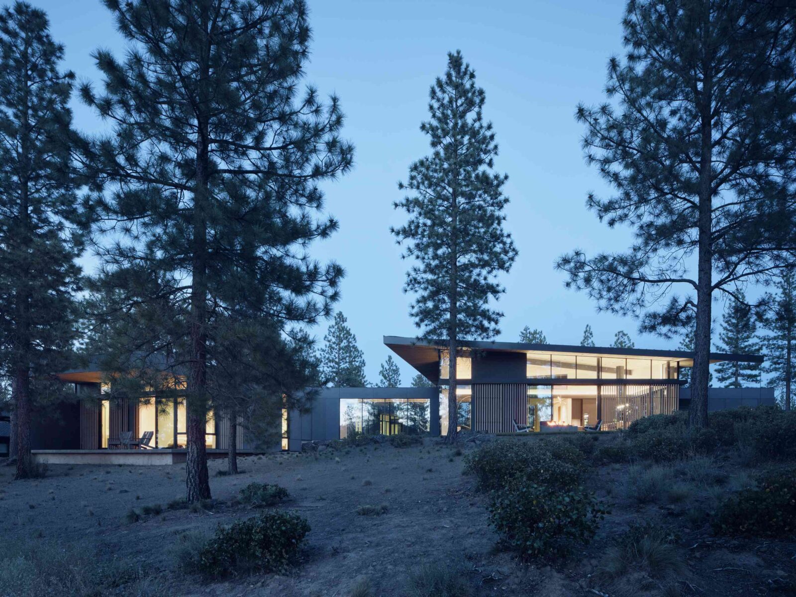 Bend Hideaway house in Oregon forest by Feldman Architecture