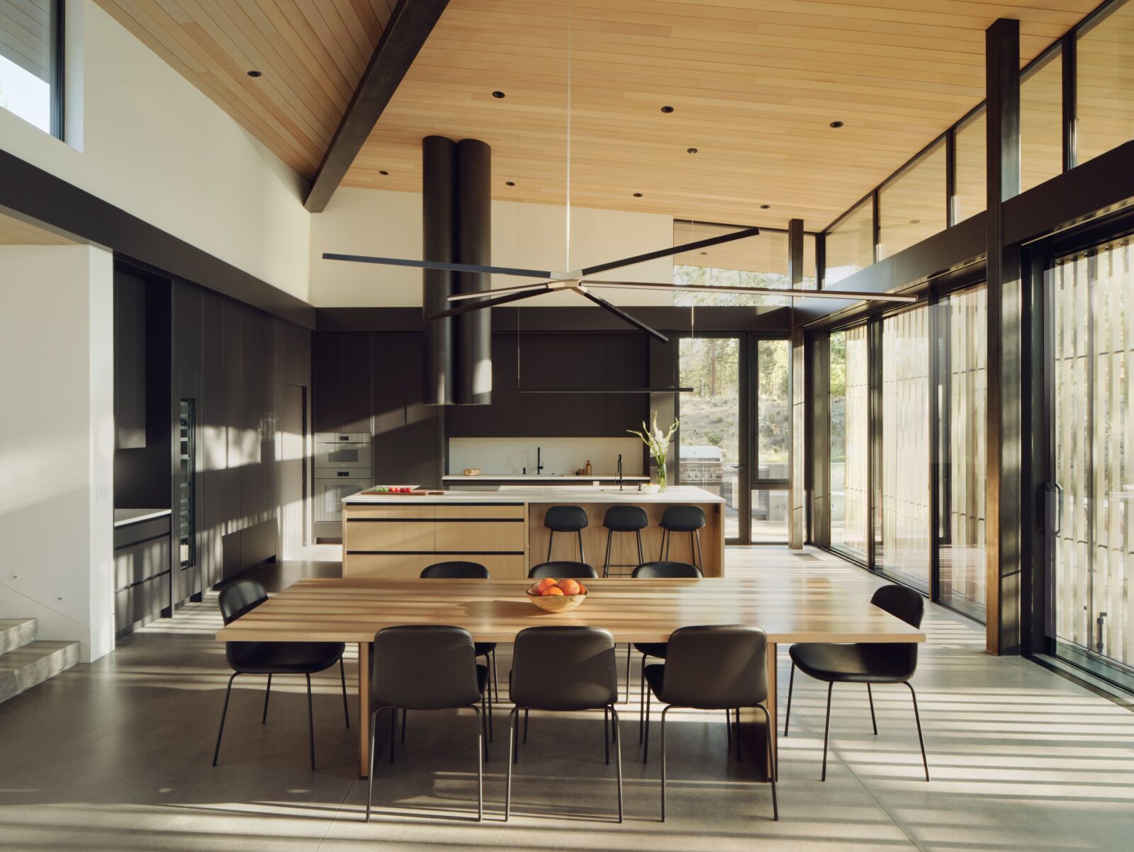 Bend Hideaway house in Oregon forest by Feldman Architecture