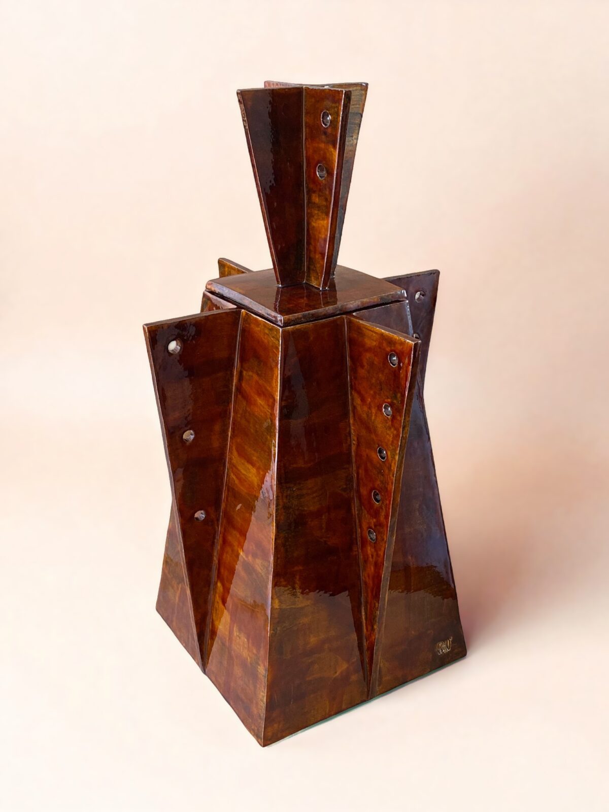 Torre Vase by GRAUº CERÂMICA