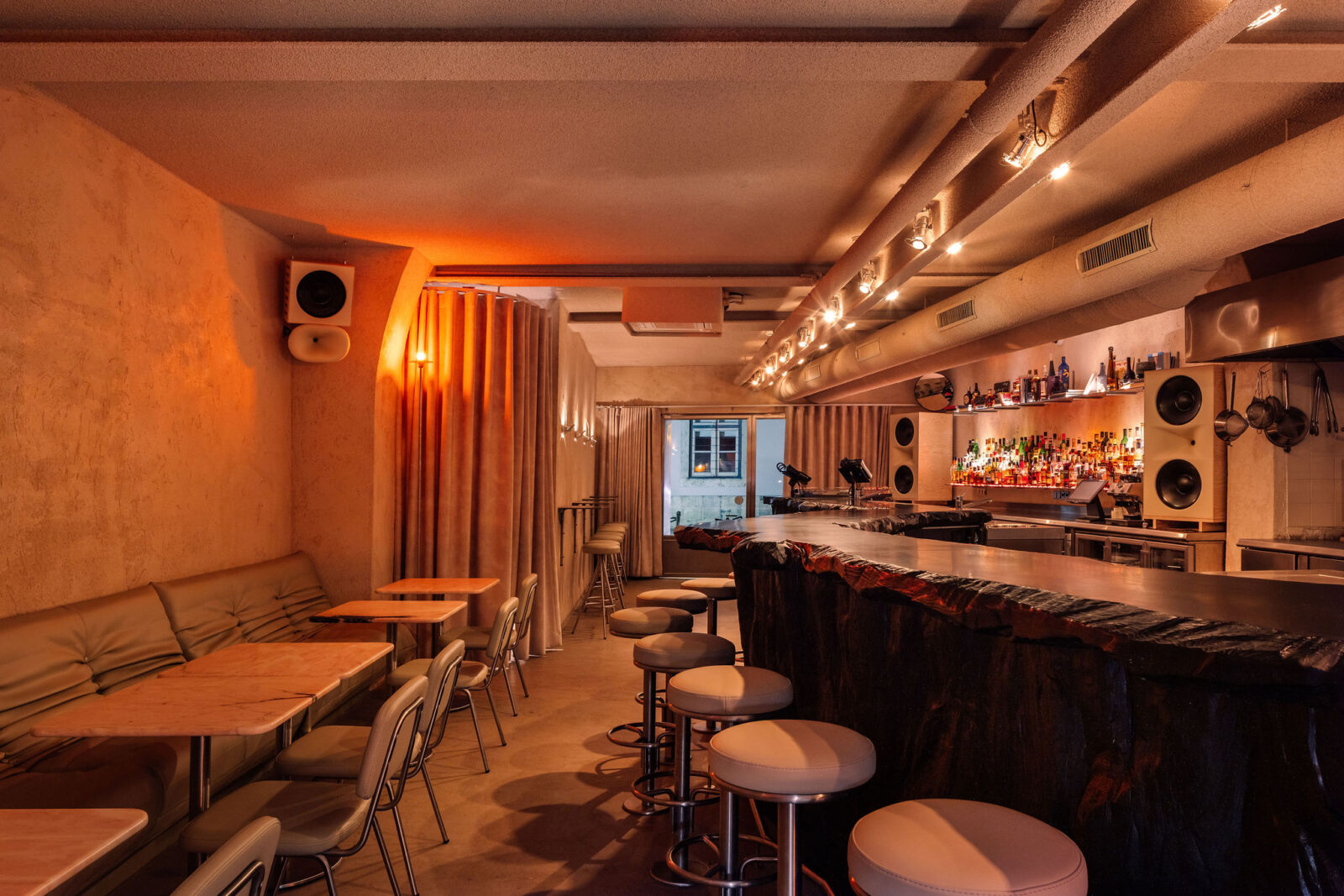 BAZ Restaurant in Lisbon by XXXI.studio