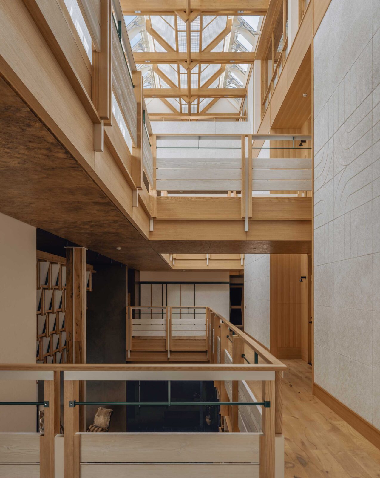 Kawagebo Snow Mountain Hotel in China by Moguang Studio