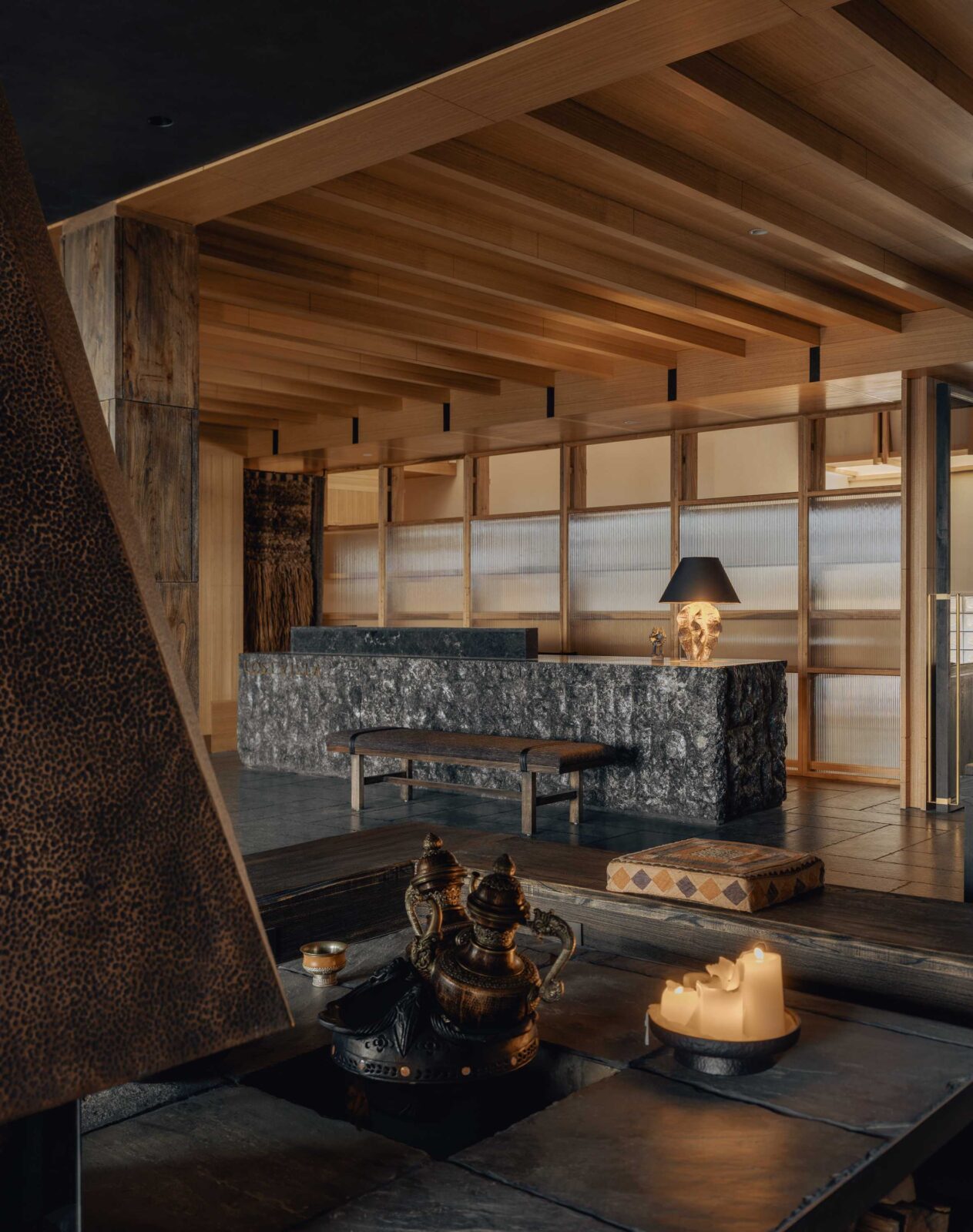 Kawagebo Snow Mountain Hotel in China by Moguang Studio