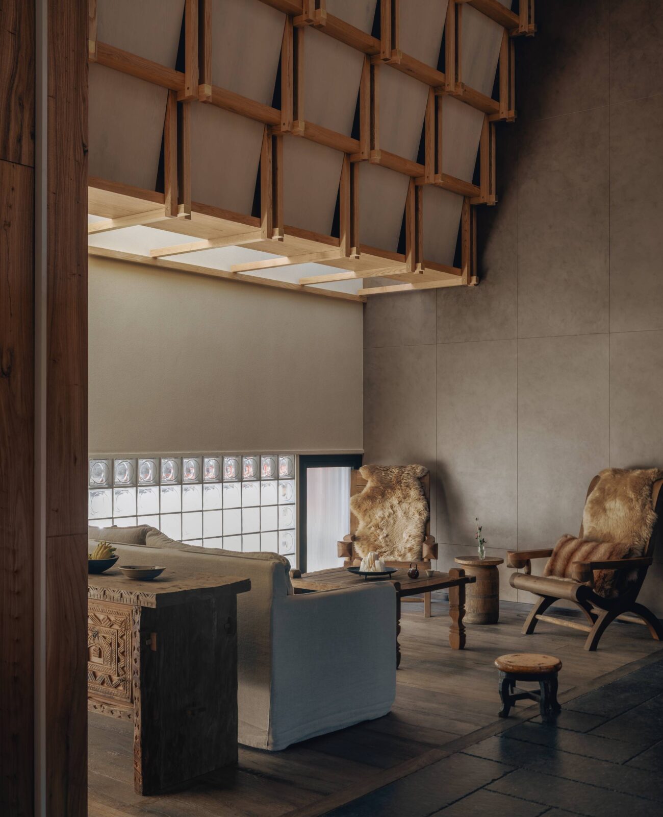 Kawagebo Snow Mountain Hotel in China by Moguang Studio