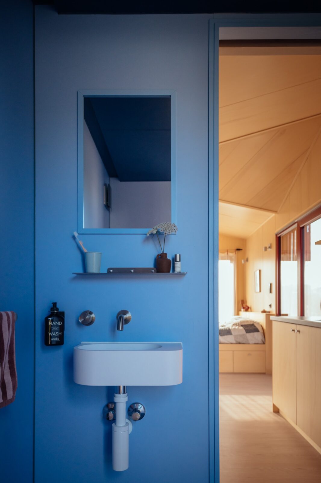 The Root timber cabin by KasawoKasawoo Photo Credit: Jim Stephenson