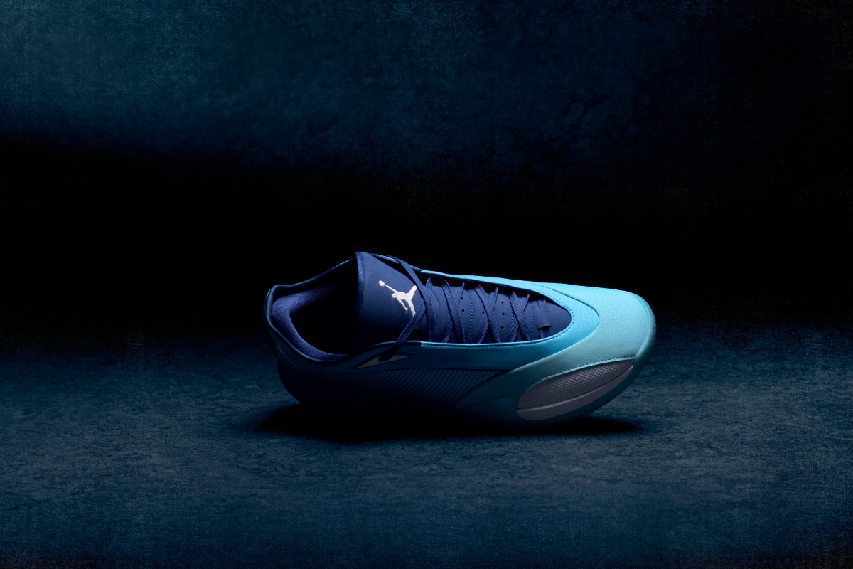 Jordan Brand Triangle, Baltic Blue Colorway Download