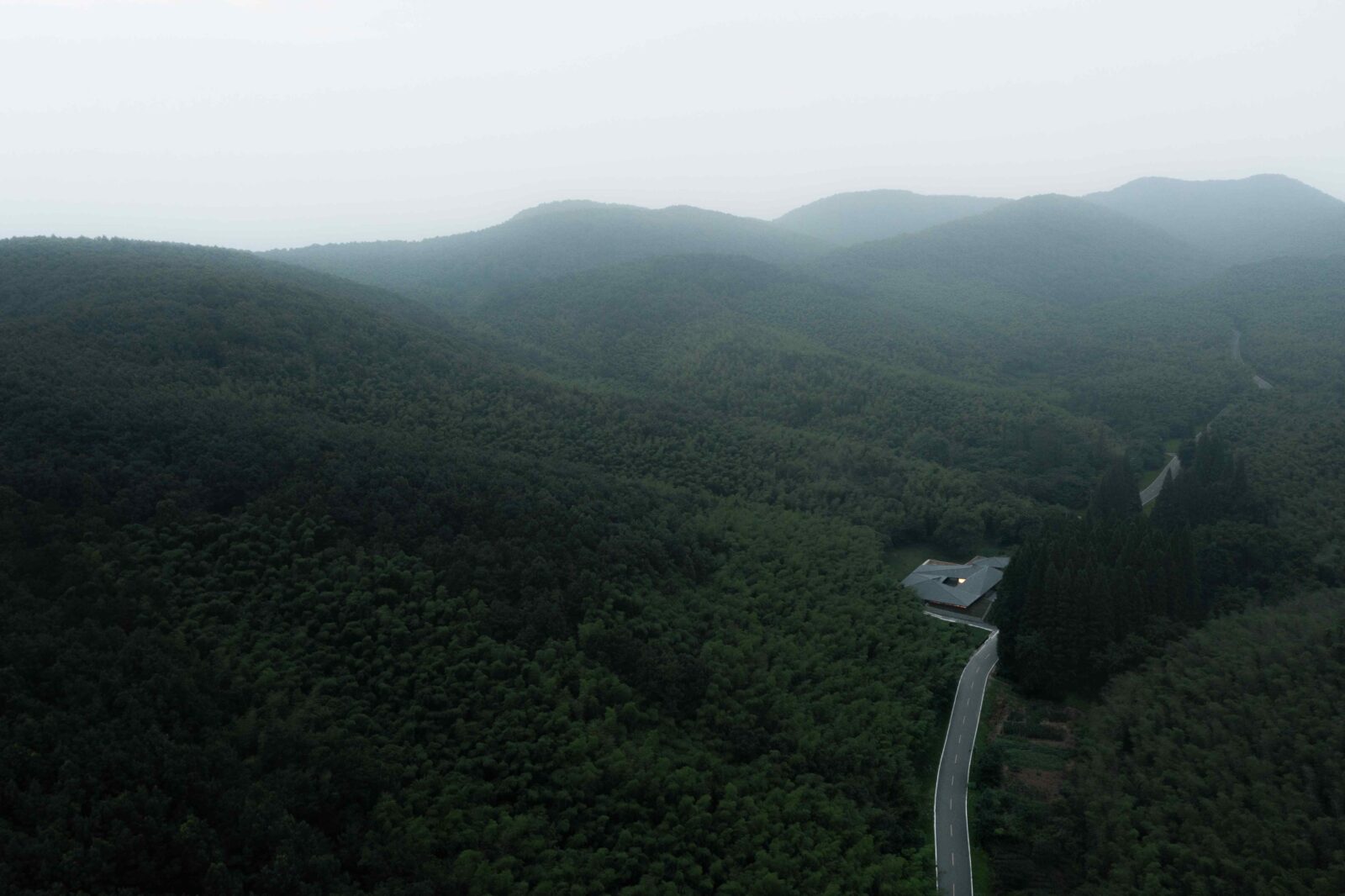 The Wuxiang Mountain National Forest Park by Mix Architecture. Photo by Xiaobin Lv.