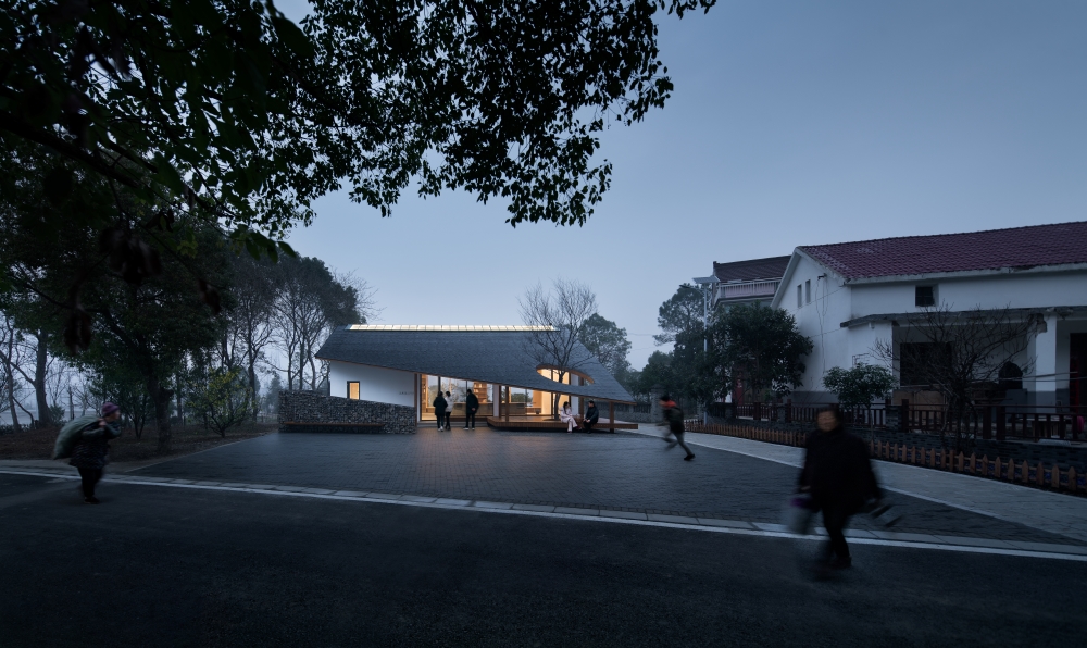 MaJiaLong village activity building entrance sqare