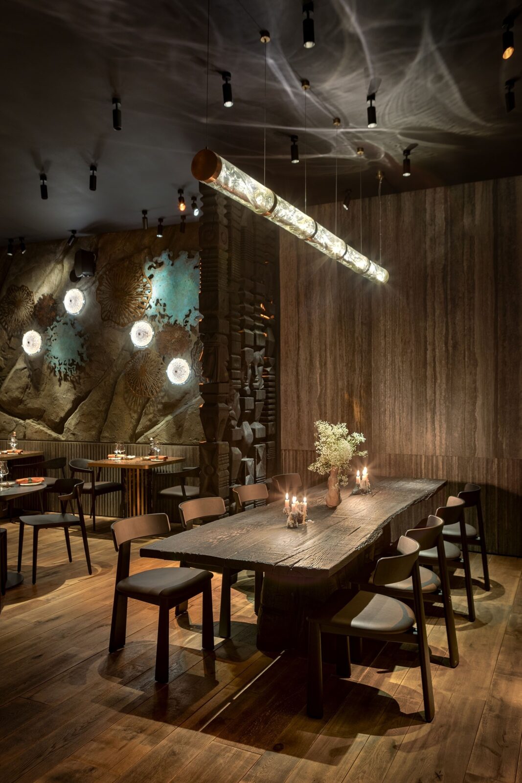 Molfar restaurant lighting design by Expolight
