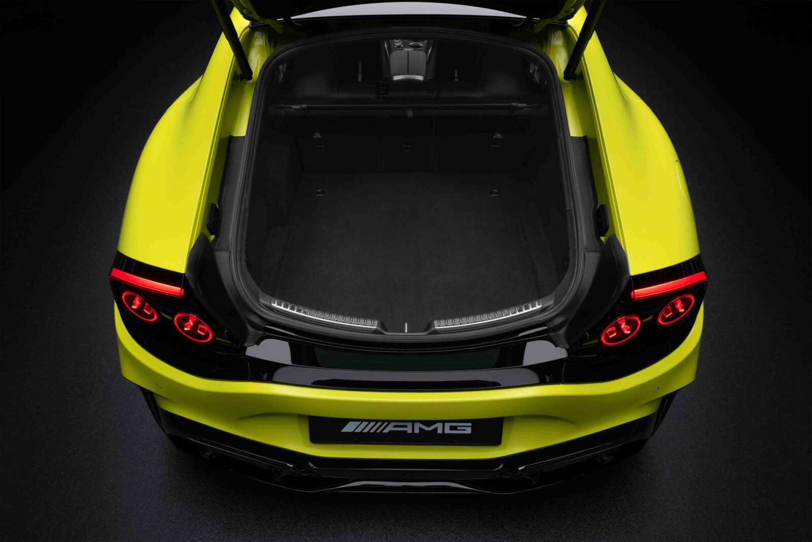 Mercedes-AMG releases the new electric GT 4-Door Coupé, available in two versions: the Mercedes-AMG GT 63 4-Door Coupé 4MATIC+ and the Mercedes-AMG GT 55 4-Door Coupé 4MATIC+