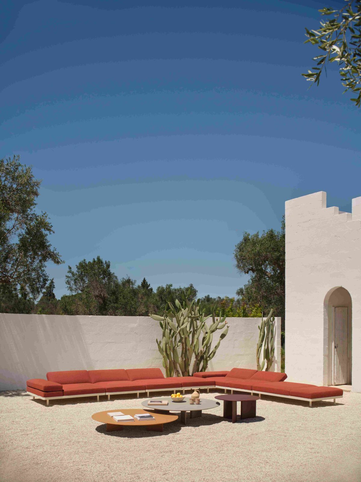 Fast's Unduetre outdoor sofa collection