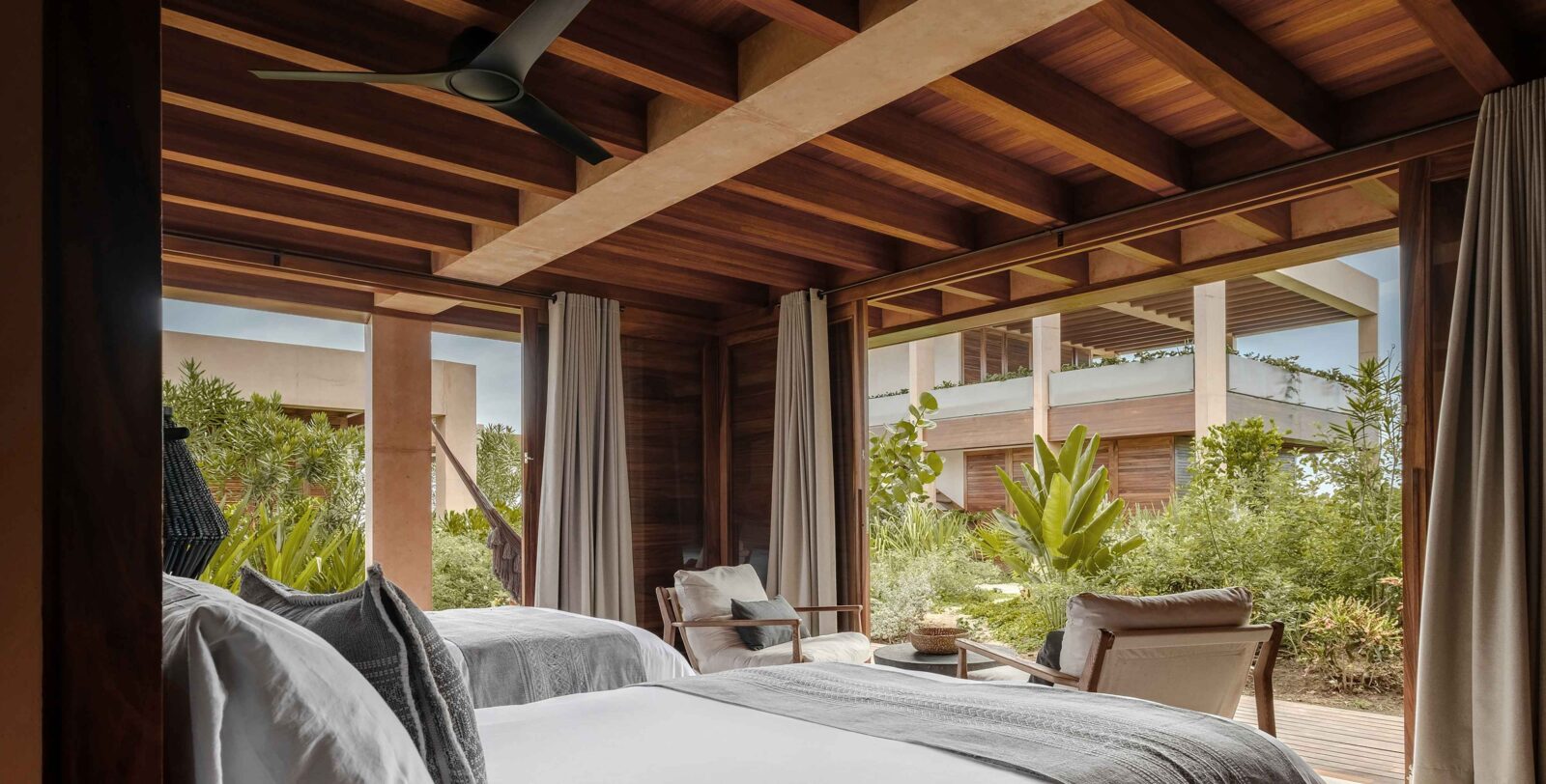 ONTO House in Mexico by CRB Arquitectos