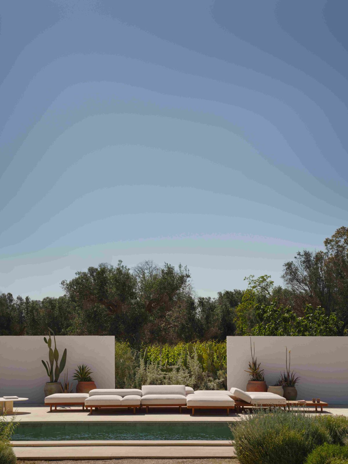 Fast's Unduetre outdoor sofa collection
