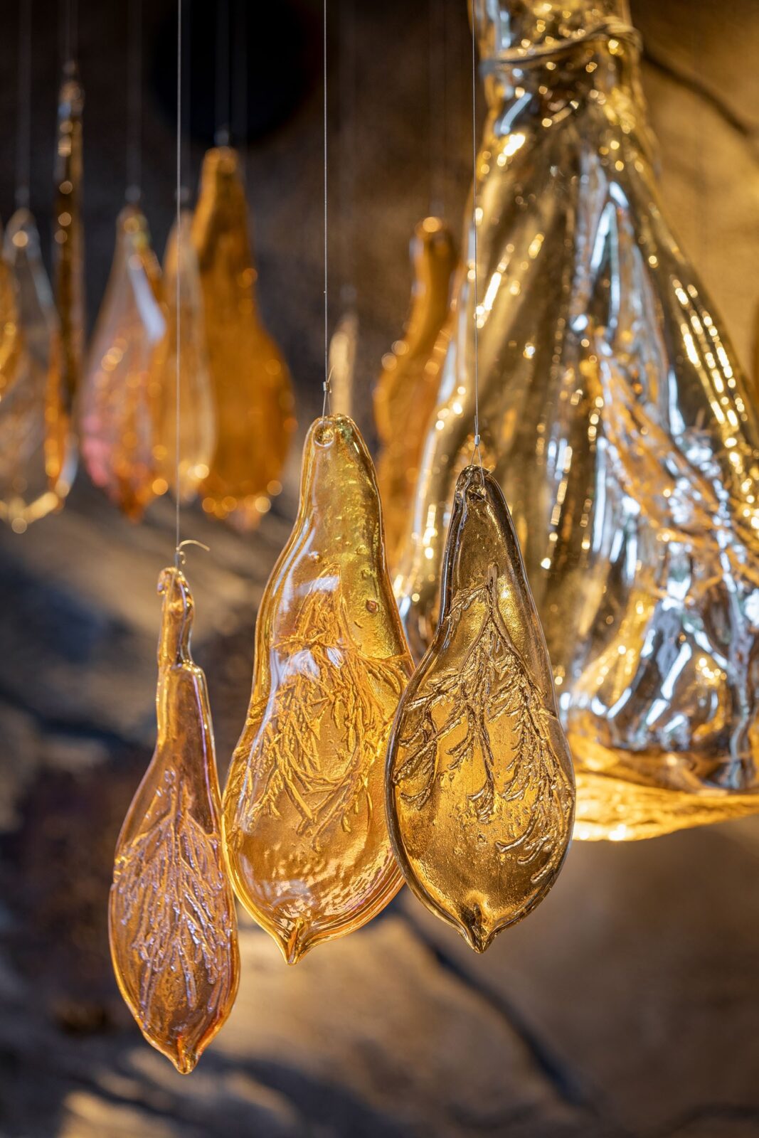 Molfar restaurant lighting design by Expolight