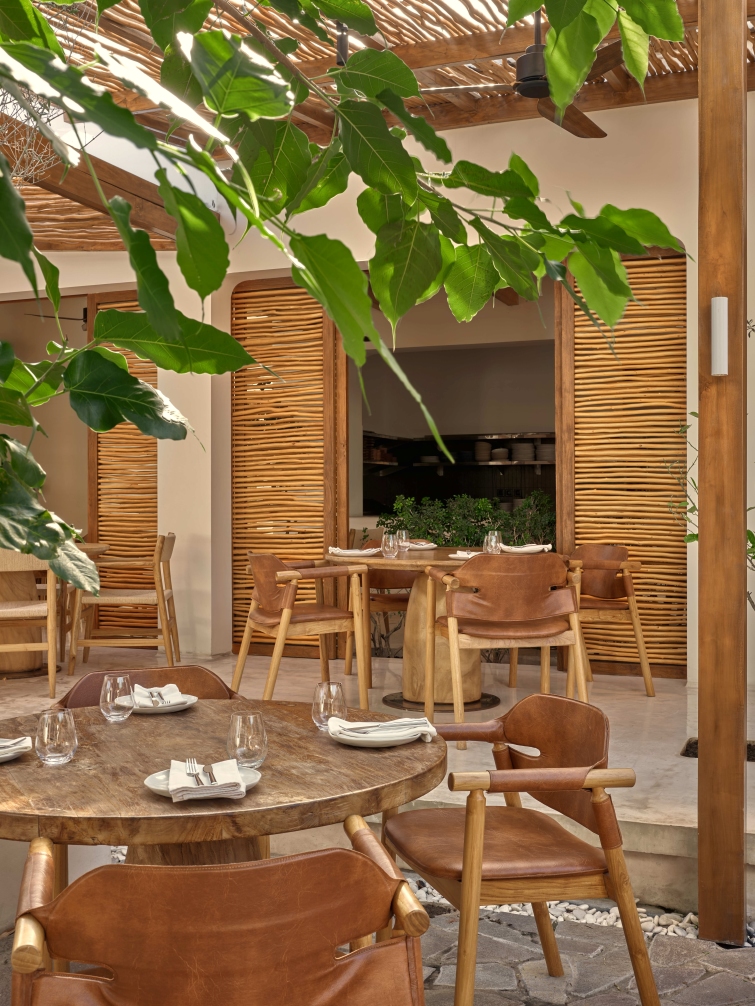 AVLI restaurant