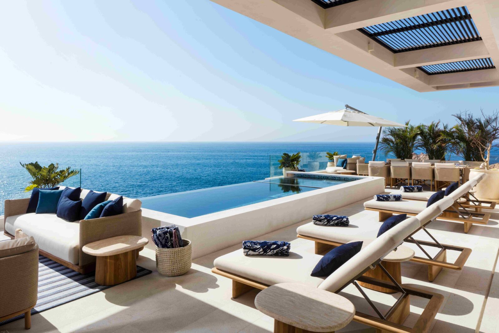 14-C Hillside family vacation house in Los Cabos, Mexico, designed by Progressive Design Firm