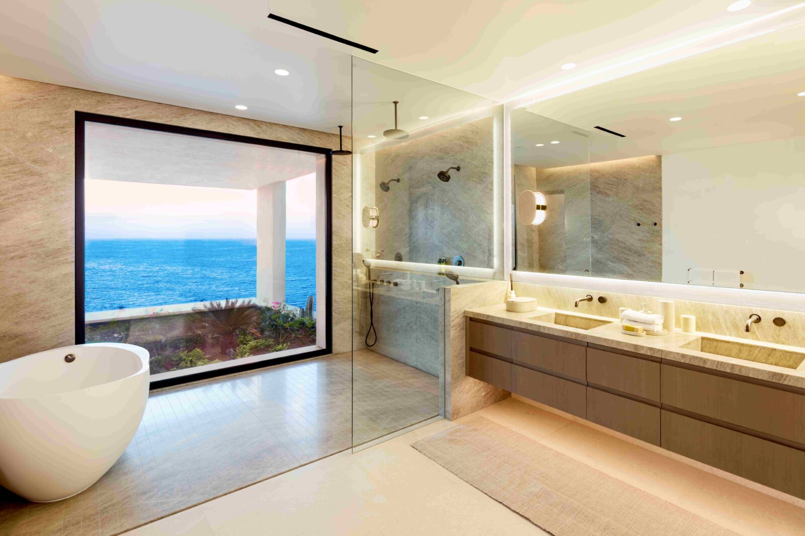 14-C Hillside family vacation house in Los Cabos, Mexico, designed by Progressive Design Firm