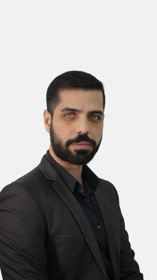 Industrial designer Mehdi Mortazavi, Syntec designer