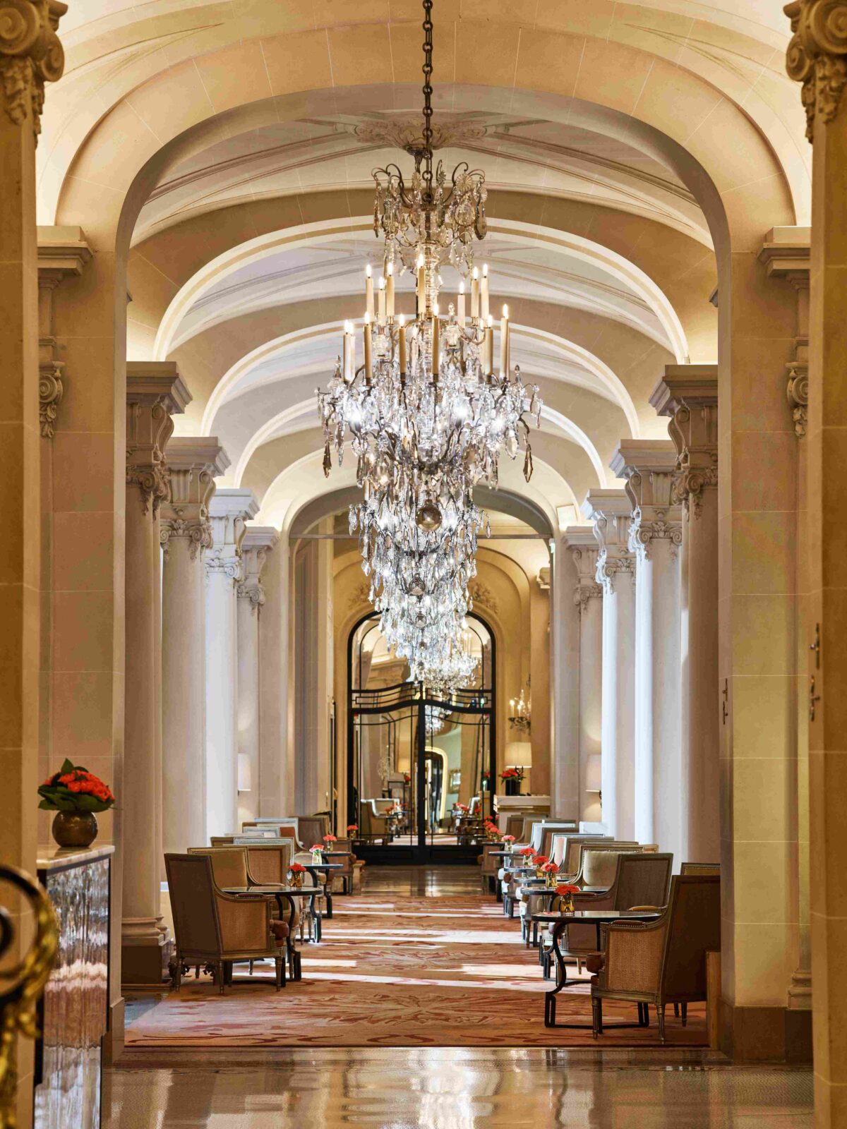 Hôtel Plaza Athénée in Paris