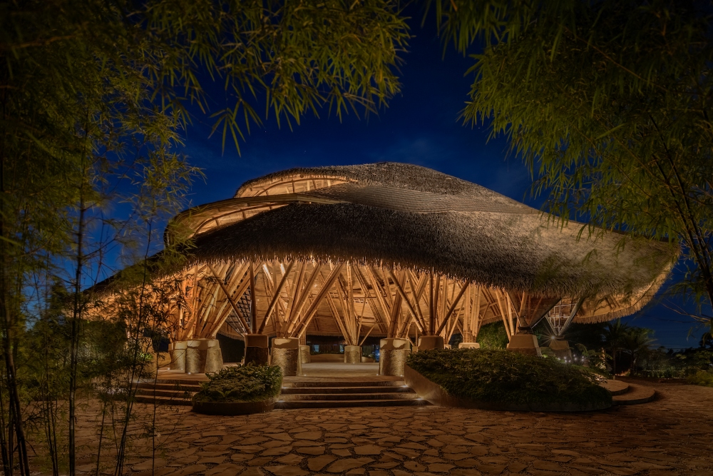 Kaway'a Eco Park lighting