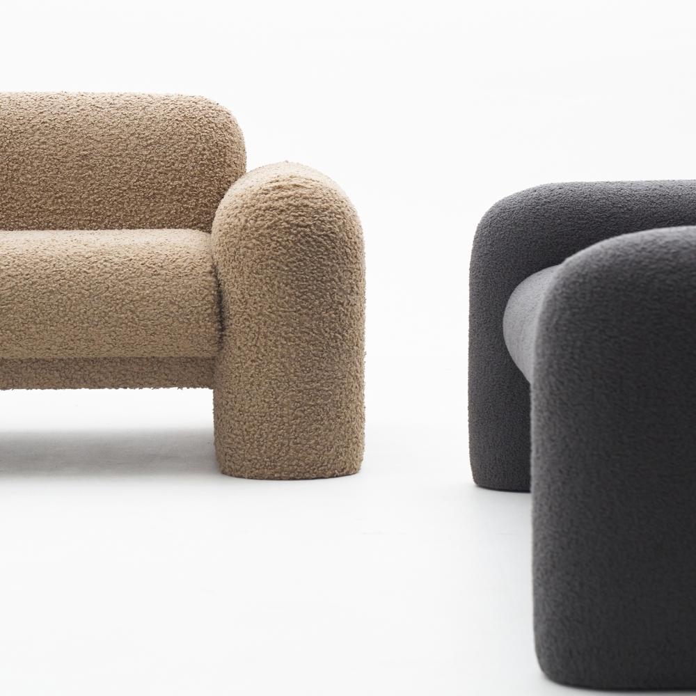 Leshi beige and black