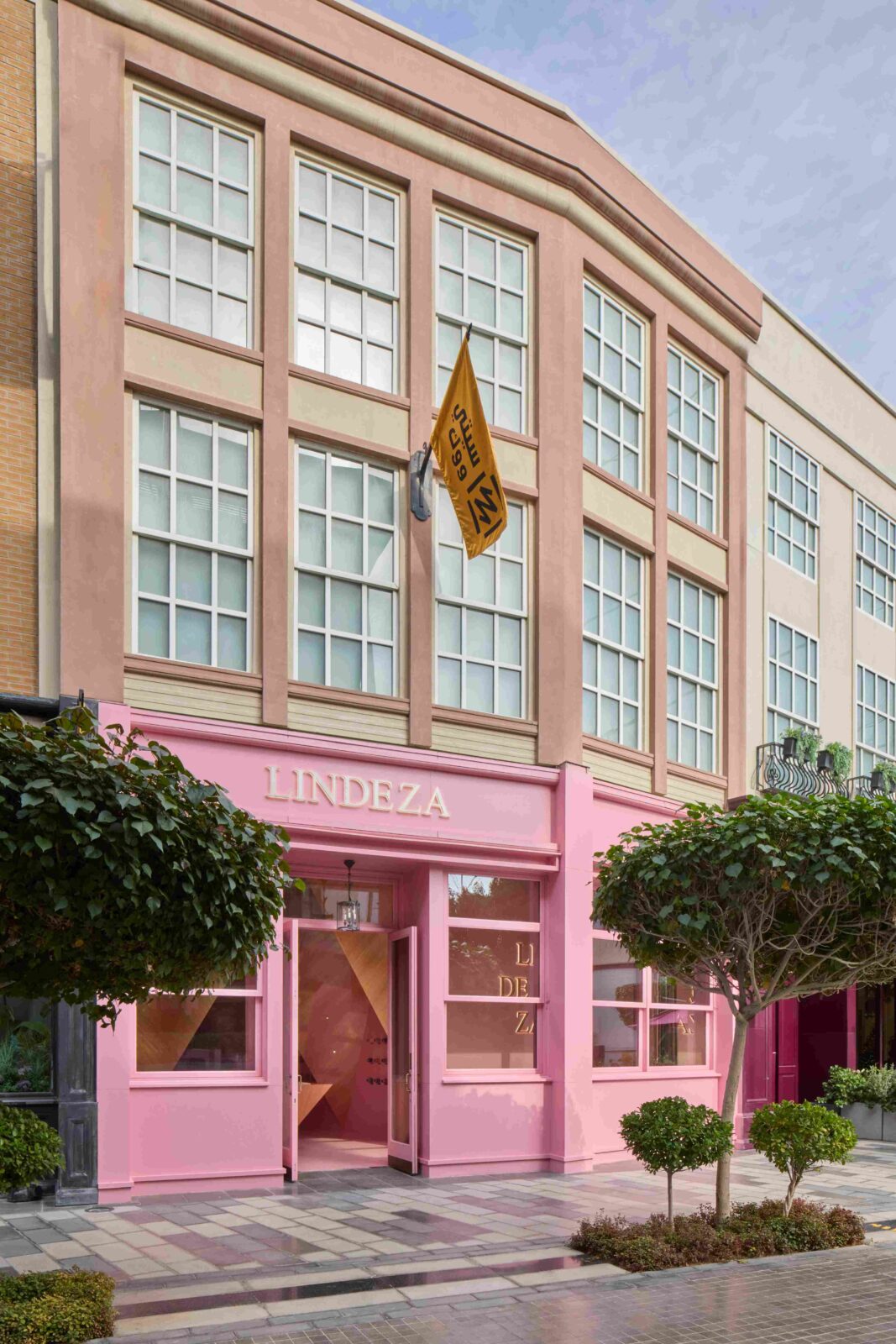 Lindeza Jewelry store in City Walk in Dubai by architect Elena Lokastova