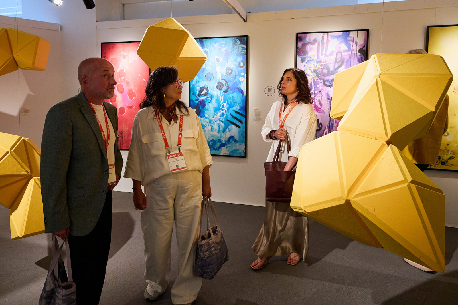 Neocon Art Lifting
