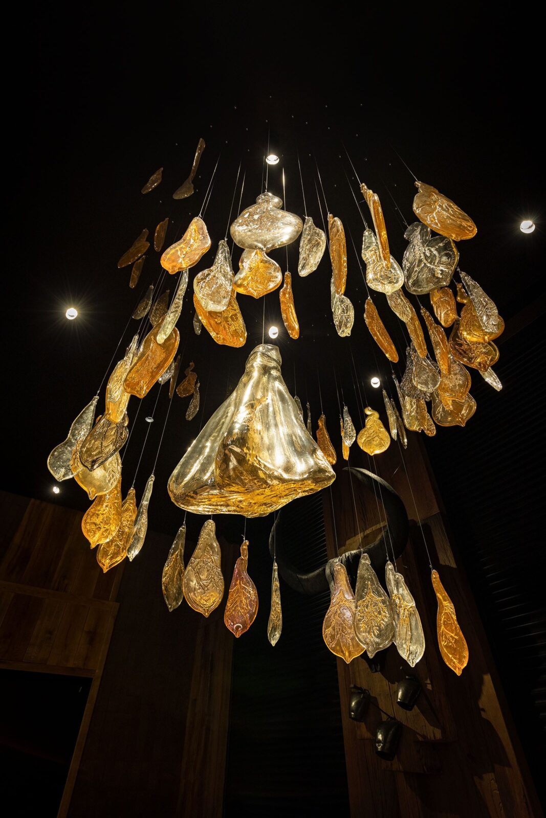 Molfar restaurant lighting design by Expolight