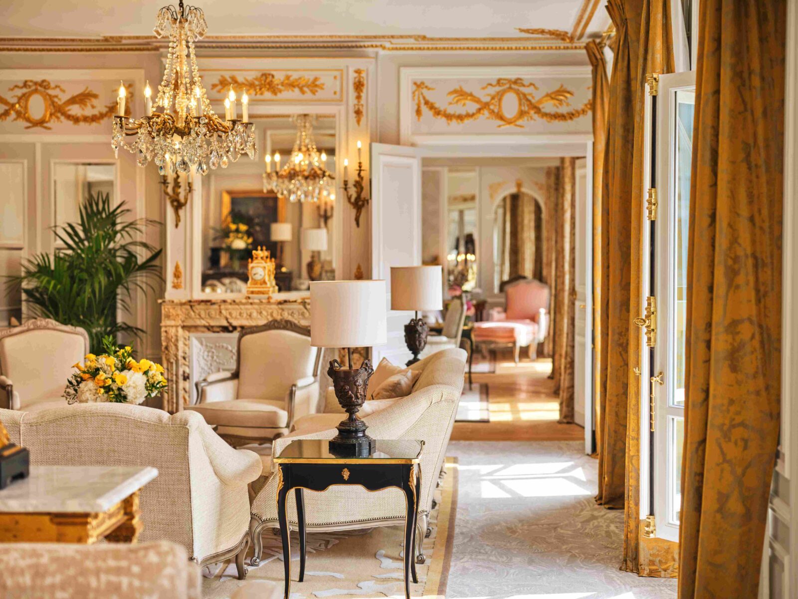 Hôtel Plaza Athénée in Paris