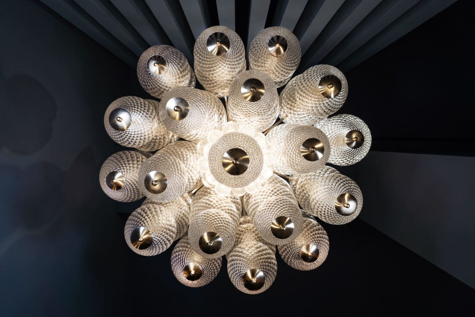 Sirio chandelier made by the Venetian glass studio iDOGI