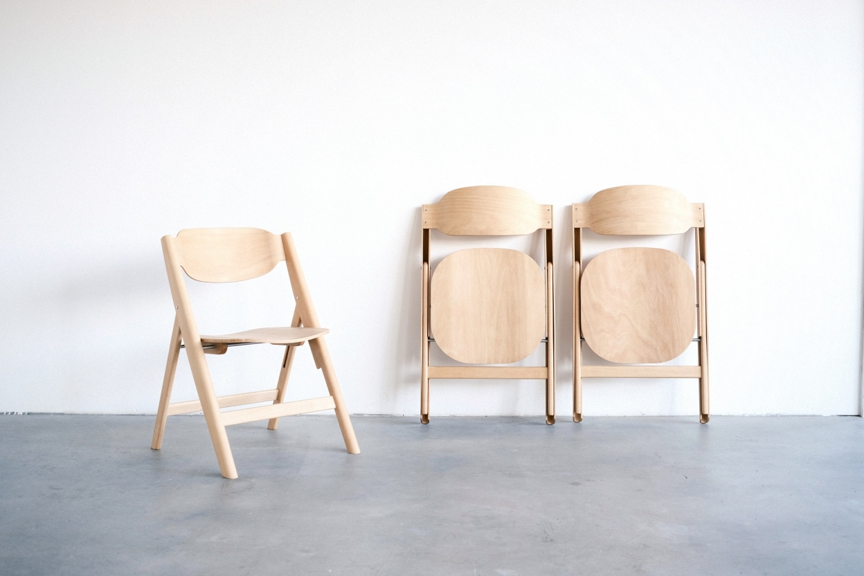 Pitta chair by Allyssa Kim