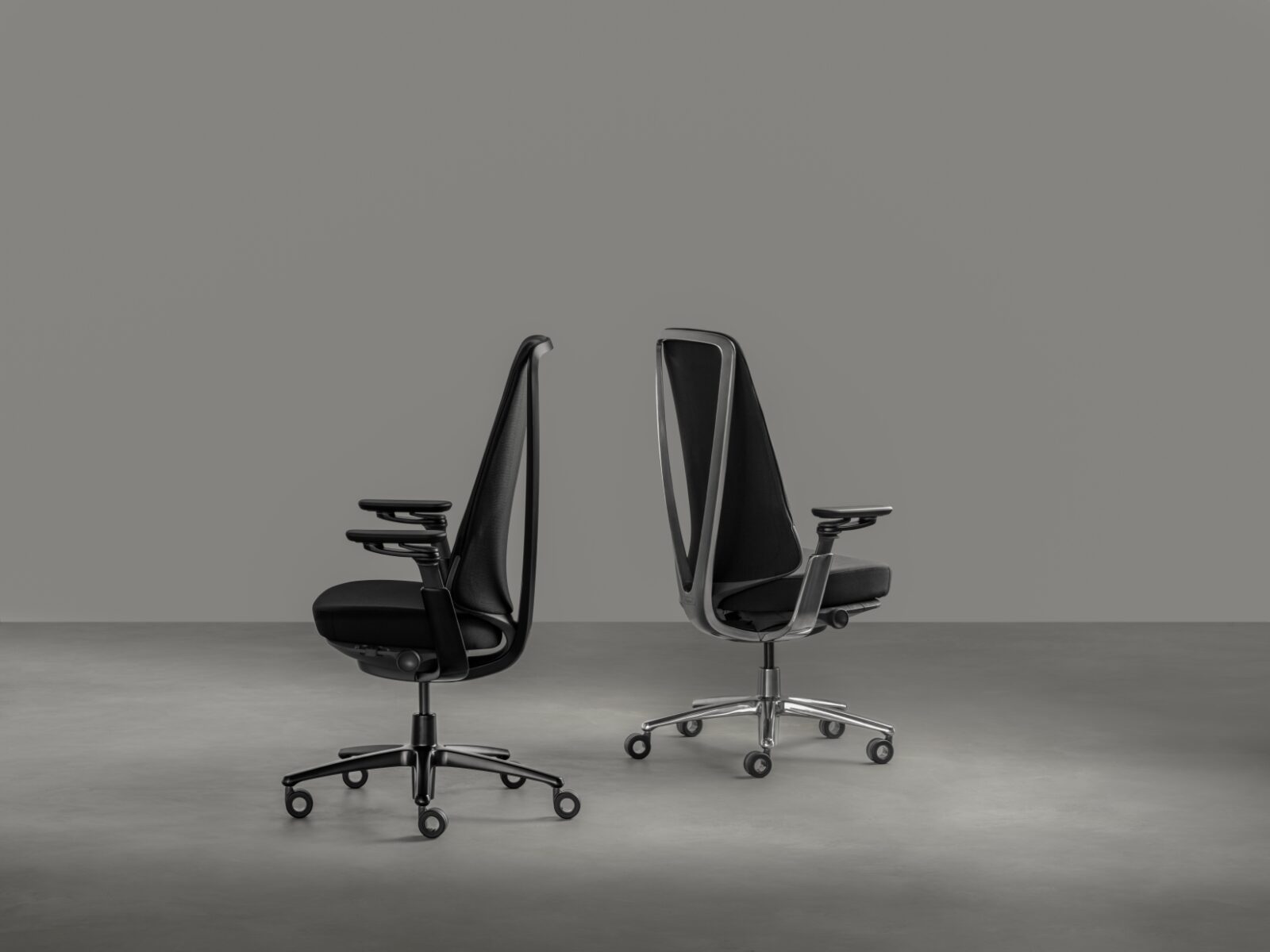 Levra chair black