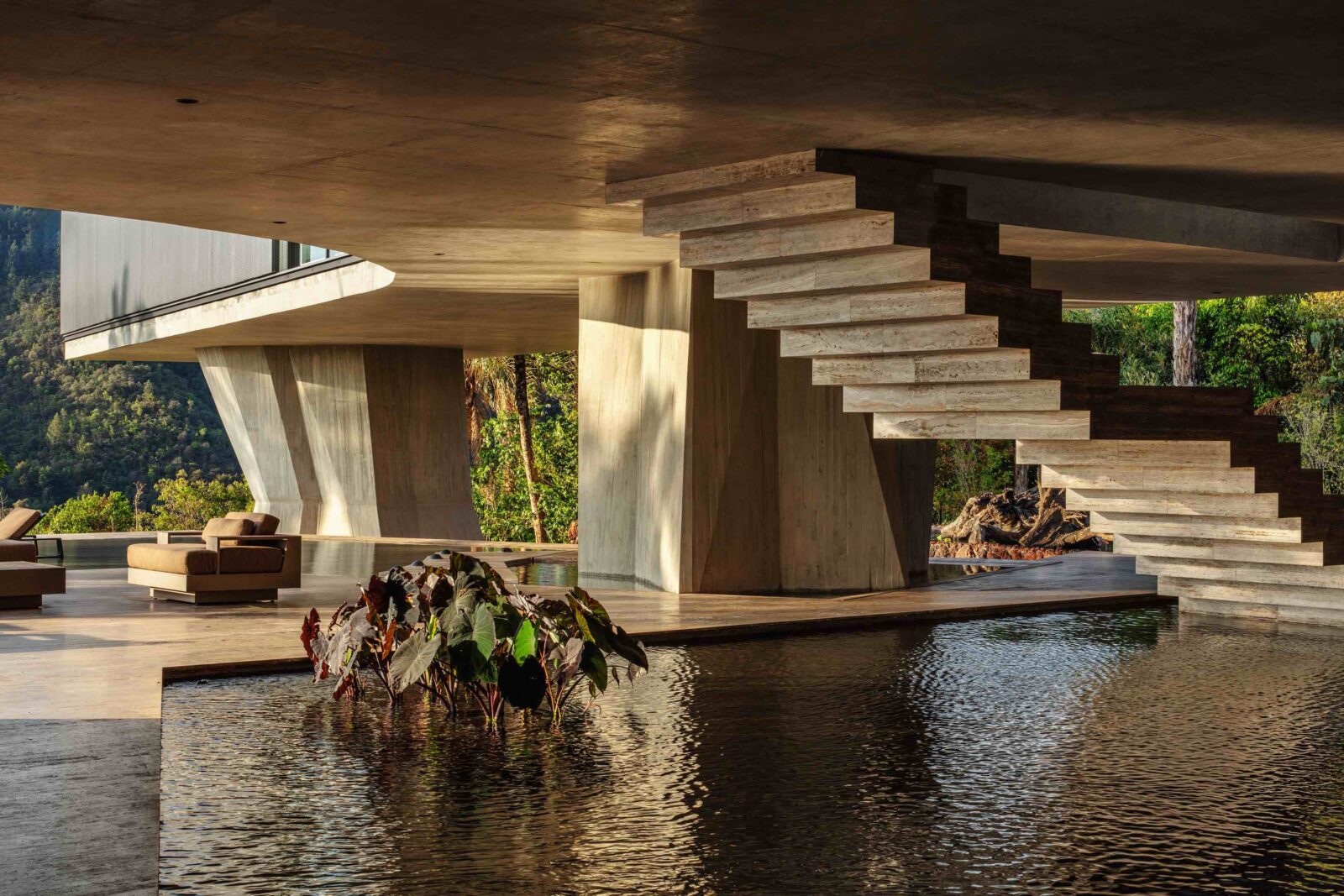 Xingu House by Tetro Arquitetura