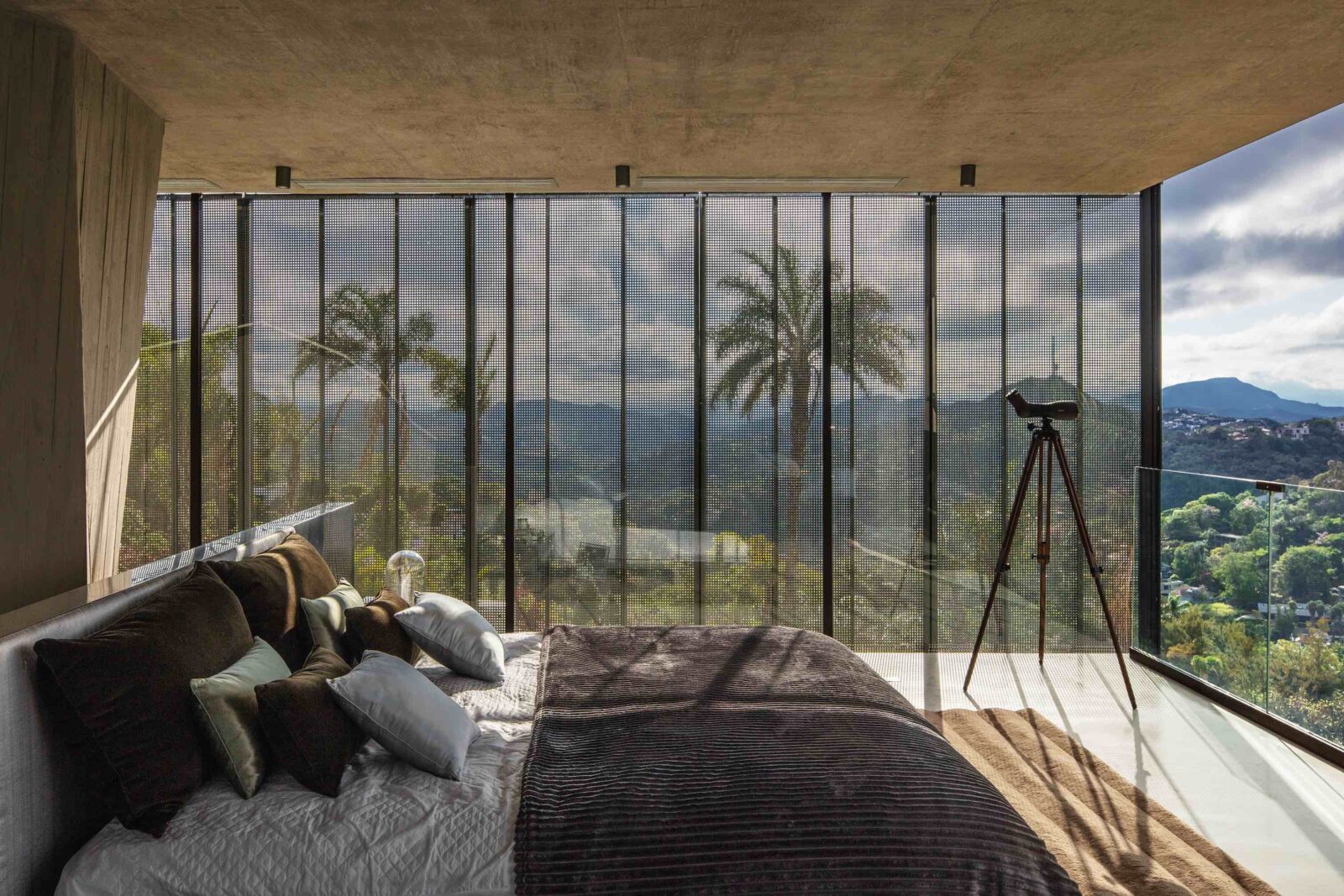 Xingu House by Tetro Arquitetura