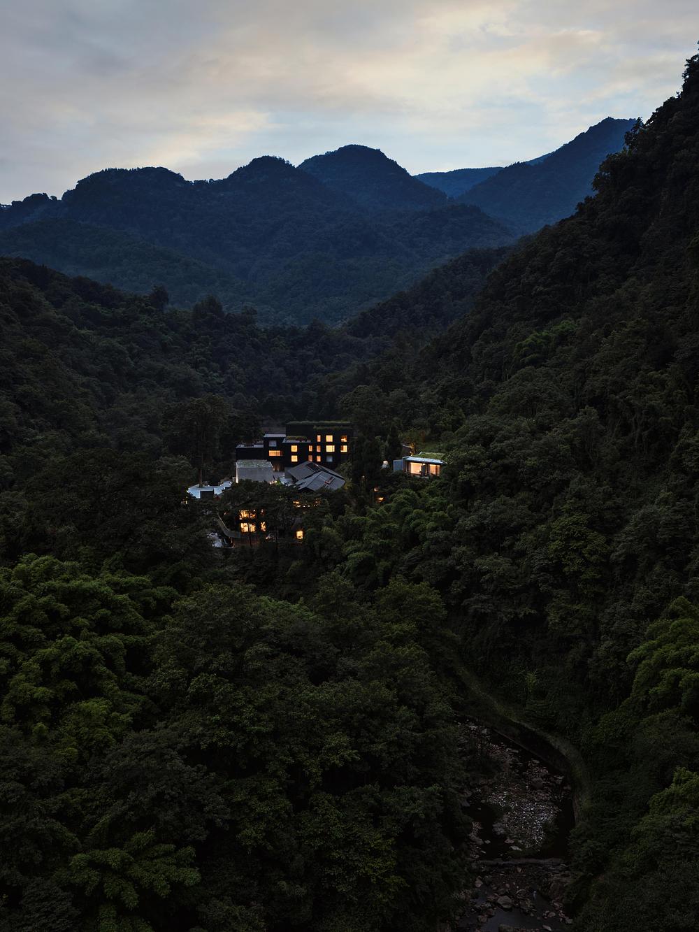 Emei Resort designed by Studio J. Bridgland (SJB)